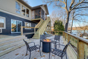 Lakefront Retreat with Game Room in Bella Vista!